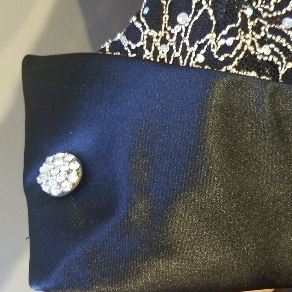 Dressbarn collection mesh top with satin collar - Picture 6 of 7